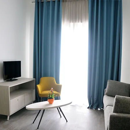 Bleues Les Coteaux De 4* ジョンザック