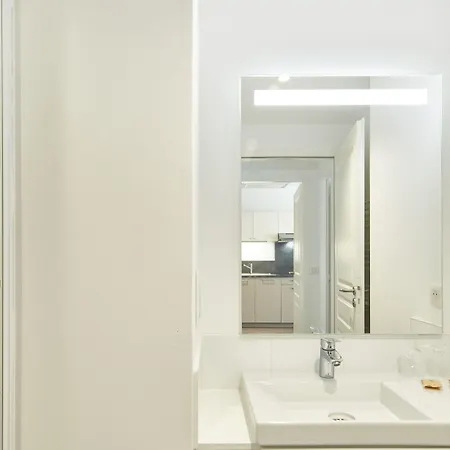 アパートホテル Bleues Les Coteaux De