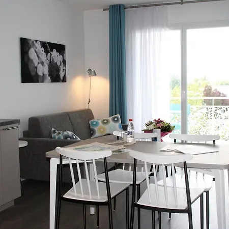 Bleues Les Coteaux De アパートホテル 4*