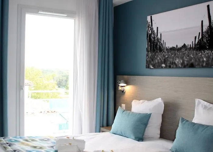 Bleues Les Coteaux De 4*